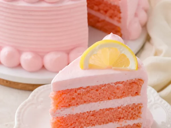 Strawberry Lemonade Cake